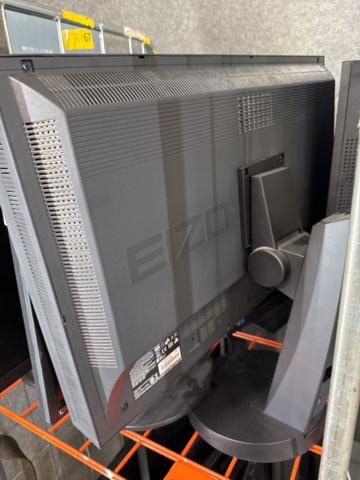 1308806-6 Large batch of IT equipment – servers, switches, firewalls and screens – approx. 80 units