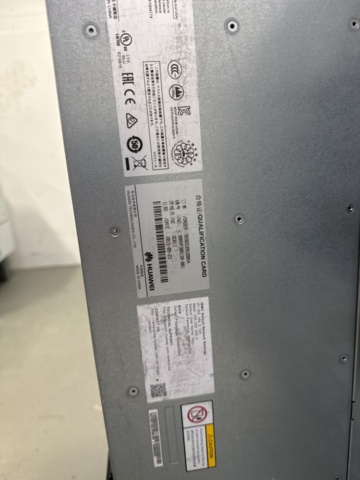 1308806-10 Large batch of IT equipment – servers, switches, firewalls and screens – approx. 80 units