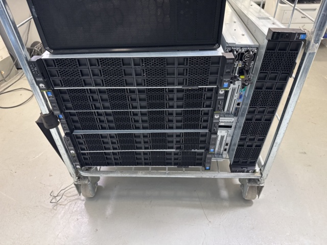 1308806-11 Large batch of IT equipment – servers, switches, firewalls and screens – approx. 80 units
