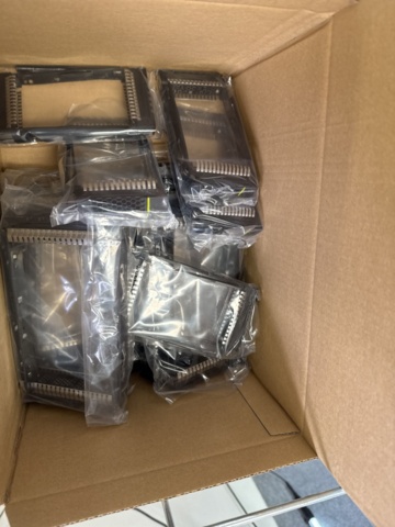 1308806-17 Large batch of IT equipment – servers, switches, firewalls and screens – approx. 80 units