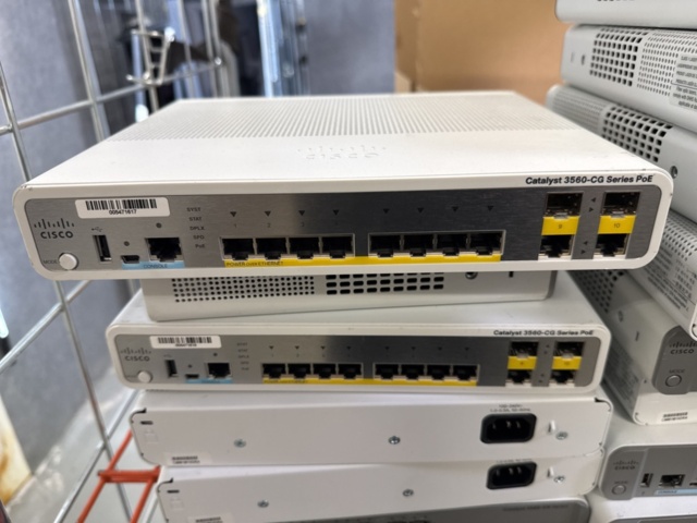 1308806-20 Large batch of IT equipment – servers, switches, firewalls and screens – approx. 80 units