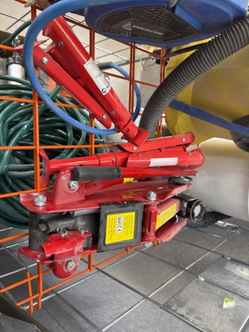 1308809-4 Mixed collection of tools, materials and accessories