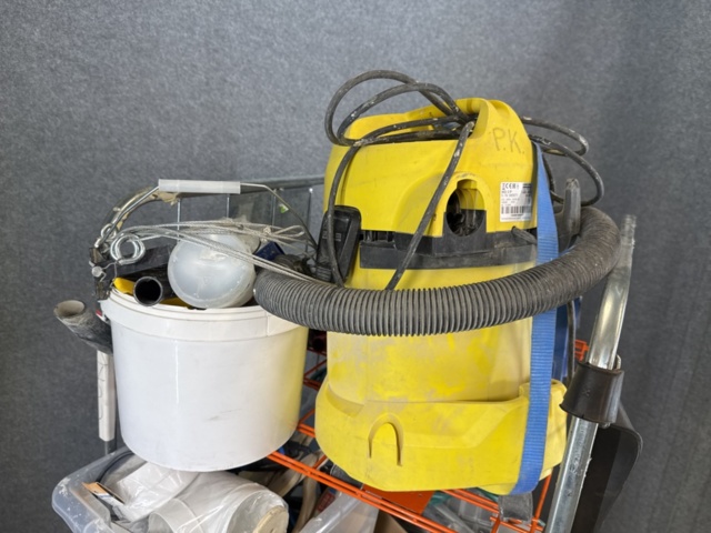 1308809-7 Mixed collection of tools, materials and accessories