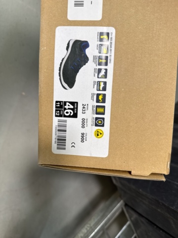 1308809-15 Mixed collection of tools, materials and accessories