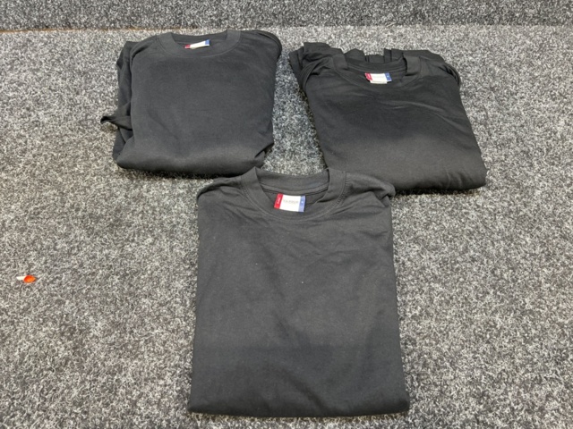 1329750-2 12 T-shirts Clique, size S