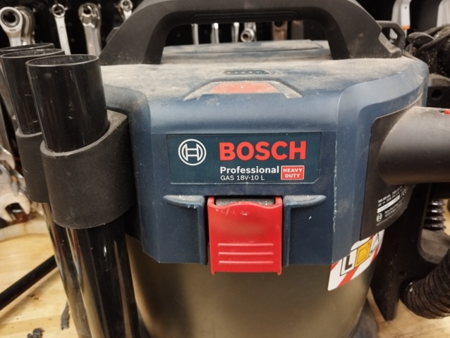 1330364-2 Battery-powered Bosch wet/dry vacuum cleaner 18 V