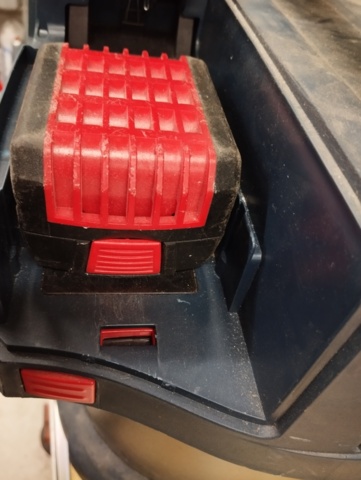 1330364-4 Battery-powered Bosch wet/dry vacuum cleaner 18 V