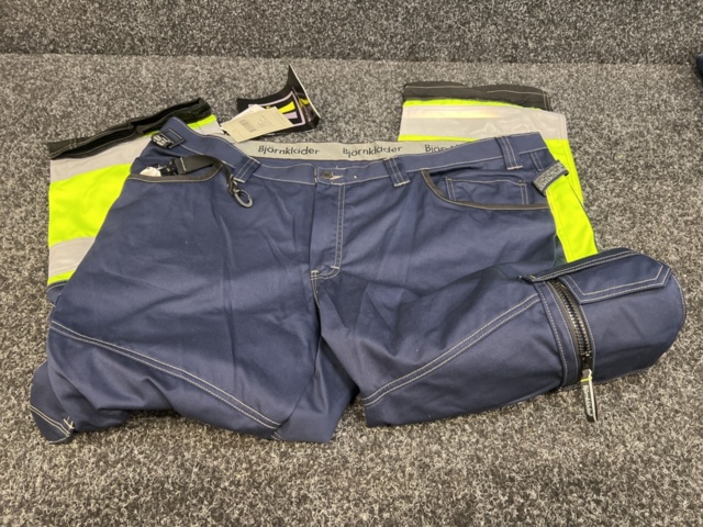 1329630-3 High-visibility trousers Björnkläder 242011569, size D120