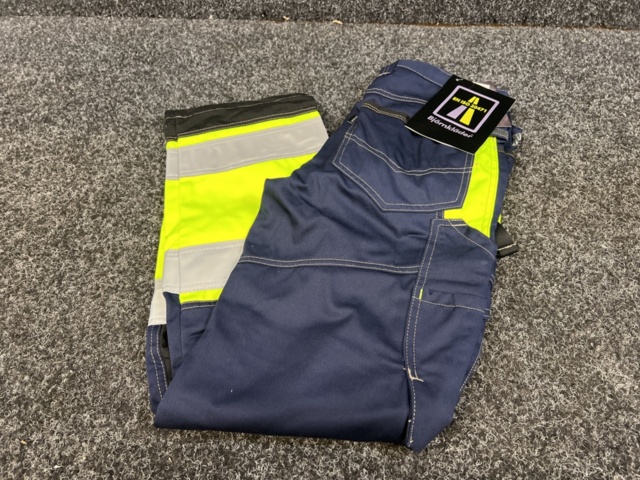 1329680-2 High-visibility trousers Björnkläder 242011569, size 48