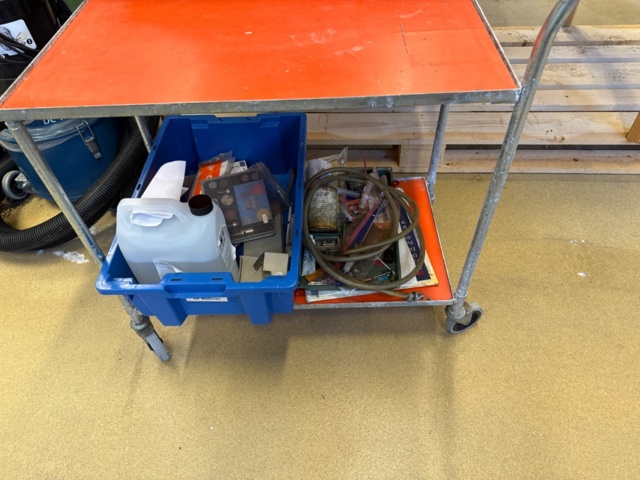 1329365-4 Collection of tools and grinding tools.