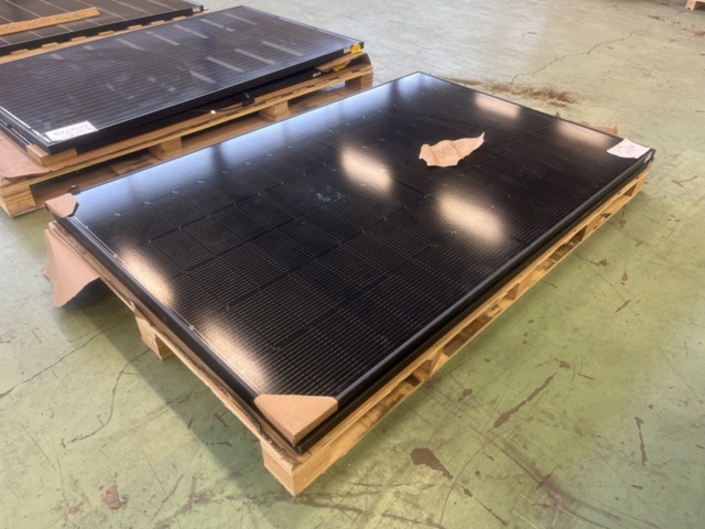 1243911-2 Solar panels 2 pcs 450W - DMEGC DM450