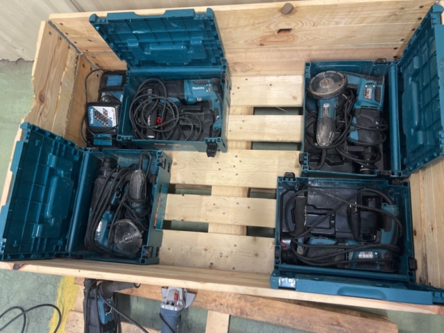 1243936-2 Tool kit - Makita/Bosch