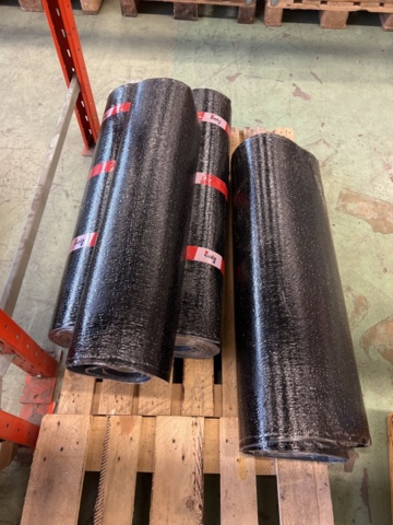 1243928-32 Lot with assembly material and fastening components