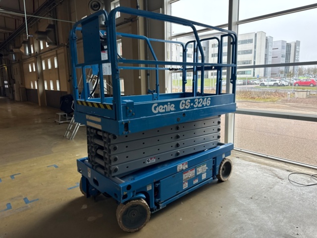 1329300-5 Saxlift Genie GS-3246