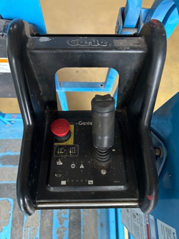 1329300-8 Saxlift Genie GS-3246