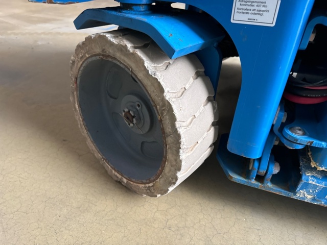 1329300-16 Saxlift Genie GS-3246