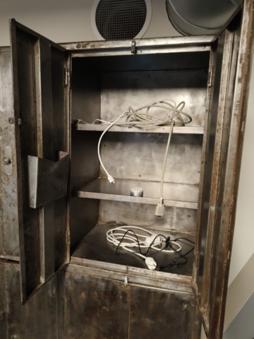 1289488-6 Sheet metal storage cabinet