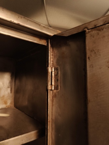 1289488-8 Sheet metal storage cabinet