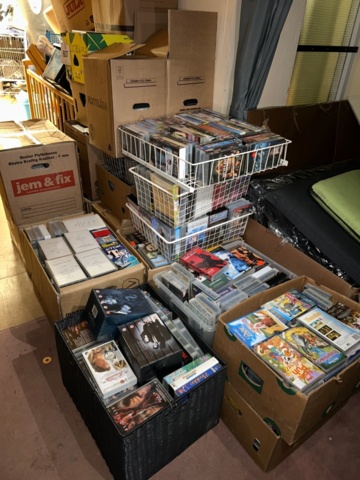 VHS filmer ca 20 lådor - Auktioner online - Nätauktioner ...
