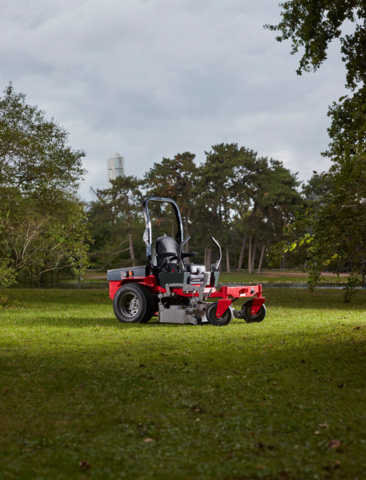 1333192-2 Electric riding lawn mower Cramer 82ZT132 - 2022 (NEW)