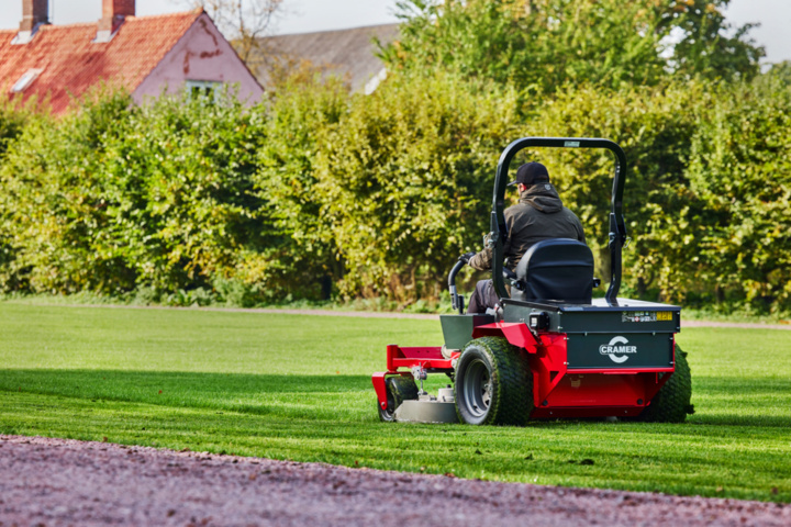 1333192-14 Electric riding lawn mower Cramer 82ZT132 - 2022 (NEW)