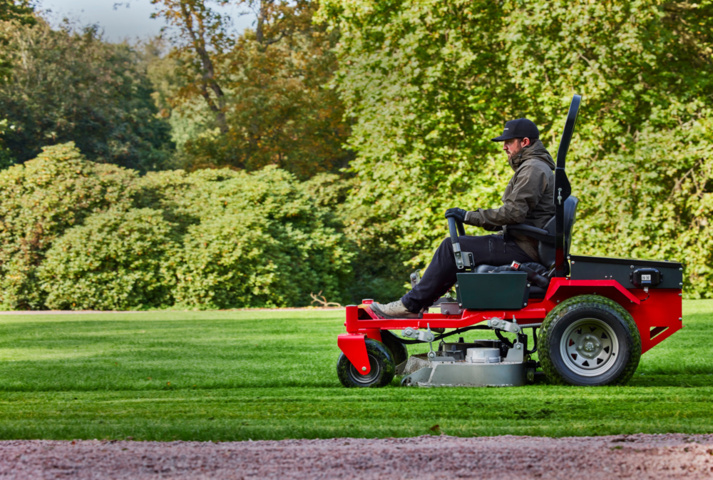 1333192-15 Electric riding lawn mower Cramer 82ZT132 - 2022 (NEW)