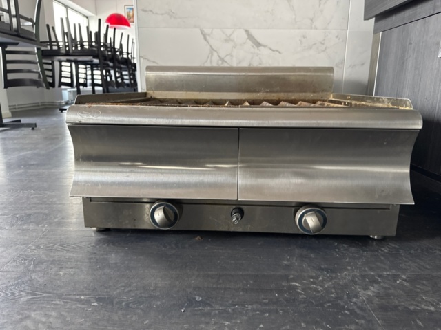 1329791-2 Gas grill with two zones - Visvardis