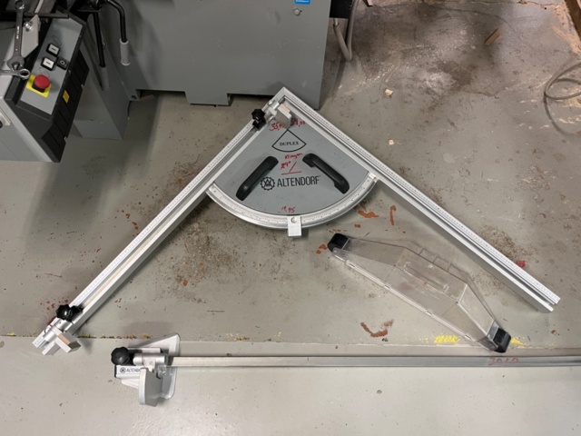 1303487-24 Skivsåg med tillbehör - Altendorf F45 CE -2000