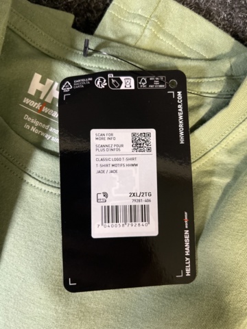 1334762-8 Helly Hansen Polos & T-shirts