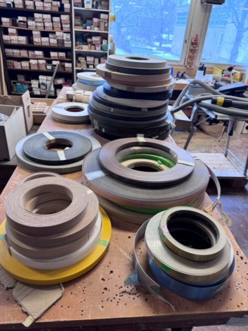 1303496-8 Kantlistmaskin Hebrock AKV 3003 DK F -2012