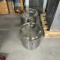 1335138-1 Stainless steel cisterns with tap, 4 pcs, 3 sizes