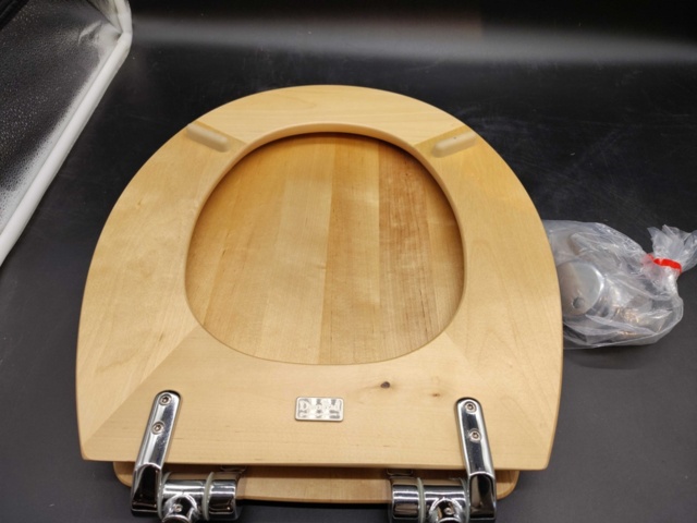 1335611-4 Toilet seat, 2 pcs, Duo bath, wood