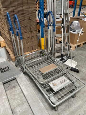 1329810-4 Pallet trucks, transport trolleys and ladders