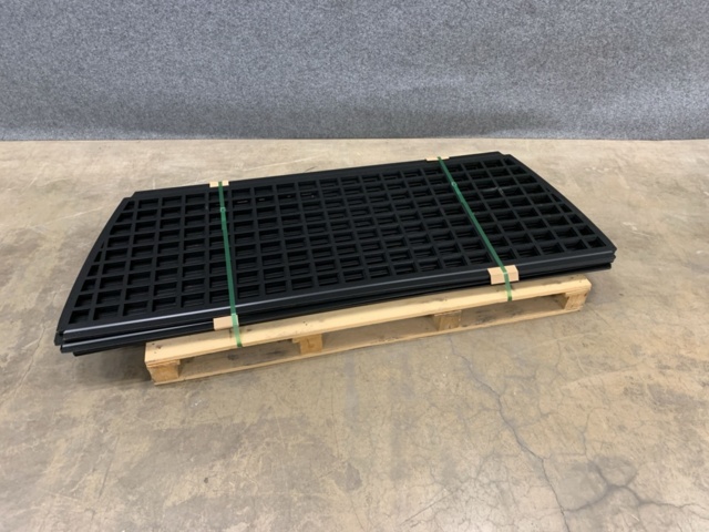 1335922-2 Approximately 29 cargo racks for light trucks