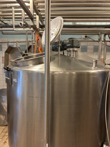 1290006-3 Mejeritank dubbelmantlad 1000L med omrörare. - LTA