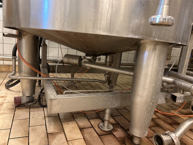 1290006-4 Mejeritank dubbelmantlad 1000L med omrörare. - LTA