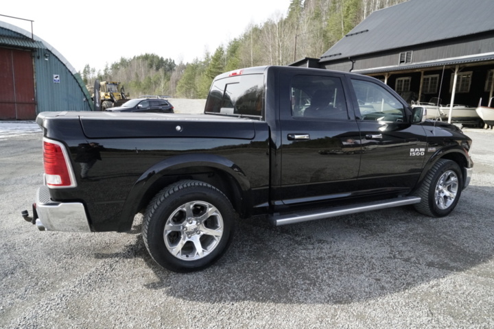 1336519-9 RAM 1500 Crew Cab 5.7 V8 HEMI 4x4 TorqueFlite, 395 hk, 2014