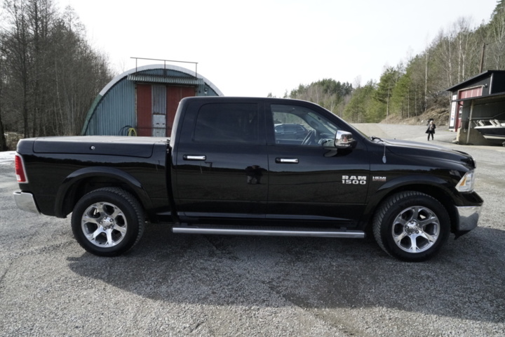 1336519-10 RAM 1500 Crew Cab 5.7 V8 HEMI 4x4 TorqueFlite, 395 hk, 2014