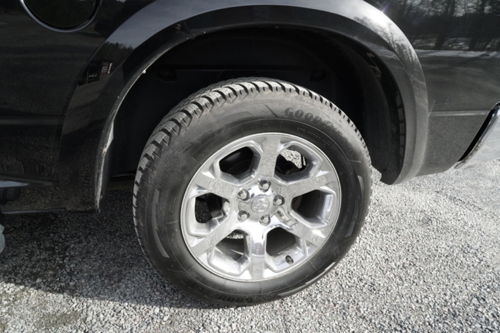 1336519-20 RAM 1500 Crew Cab 5.7 V8 HEMI 4x4 TorqueFlite, 395 hk, 2014