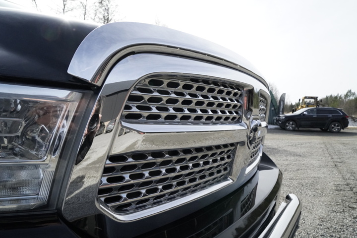 1336519-34 RAM 1500 Crew Cab 5.7 V8 HEMI 4x4 TorqueFlite, 395 hk, 2014