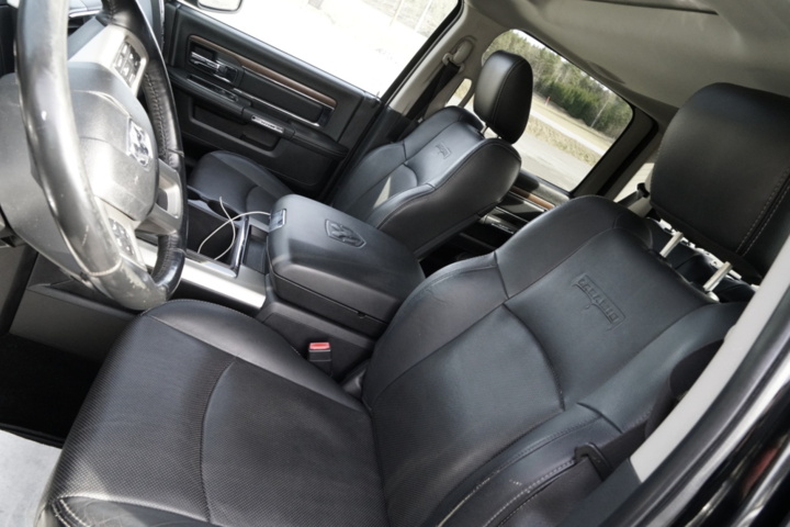 1336519-36 RAM 1500 Crew Cab 5.7 V8 HEMI 4x4 TorqueFlite, 395 hk, 2014