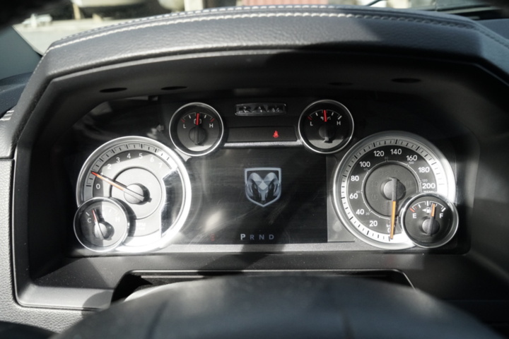 1336519-50 RAM 1500 Crew Cab 5.7 V8 HEMI 4x4 TorqueFlite, 395 hk, 2014