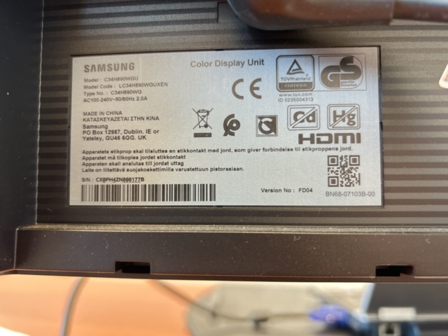 1286647-12 Office workstation - Desk, office chair, bookshelf, and more