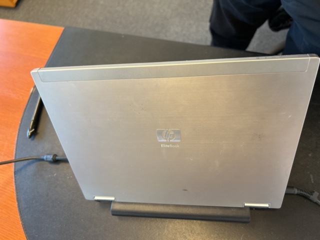 1286647-18 Office workstation - Desk, office chair, bookshelf, and more