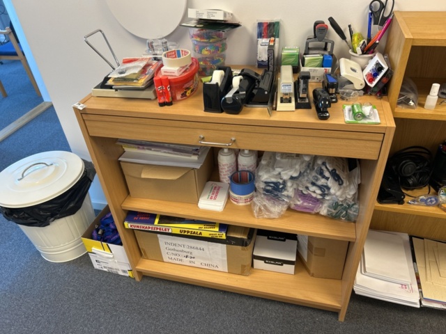 1286648-2 Office storage with contents, etc.