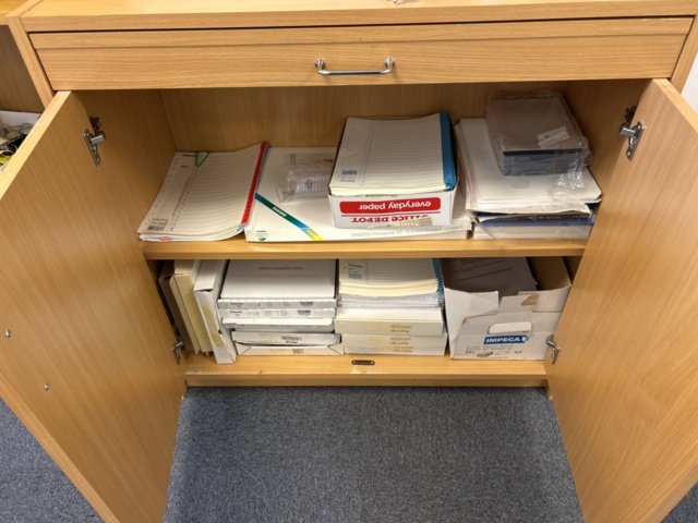 1286648-4 Office storage with contents, etc.