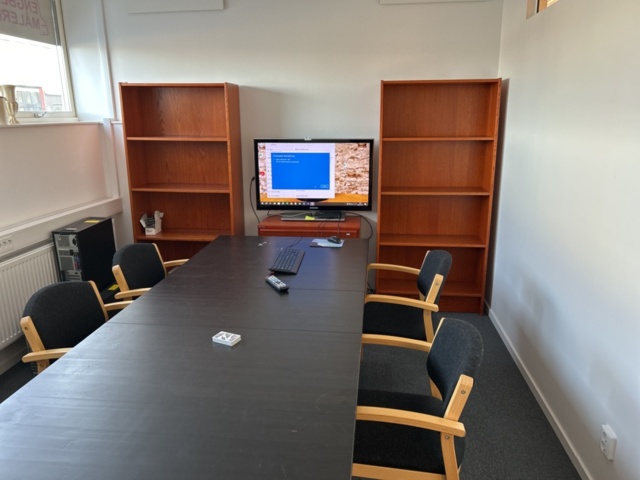 1286649-2 Conference furniture - Tables, chairs, cabinets, and more