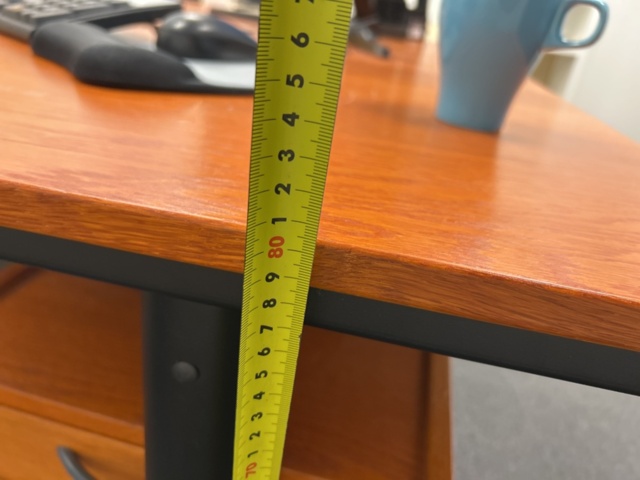 1286651-32 Office workplace - Desk, office chair, shelf, etc.