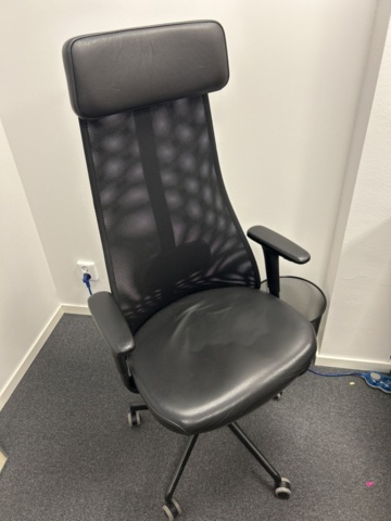 1286651-33 Office workplace - Desk, office chair, shelf, etc.