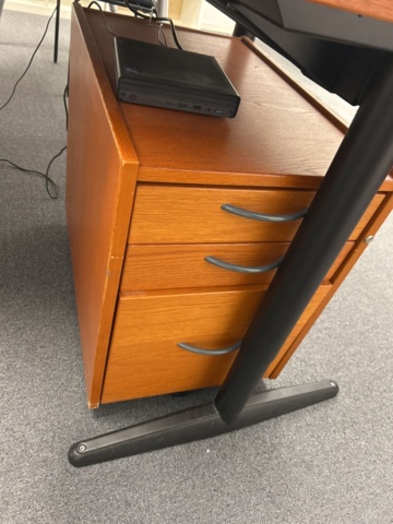 1286651-34 Office workplace - Desk, office chair, shelf, etc.